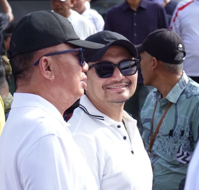 
 Siap Dilantik, H Muhidin dan Hasnuryadi Kompak Kenakan Kaos Putih Saat Gladi di Monas