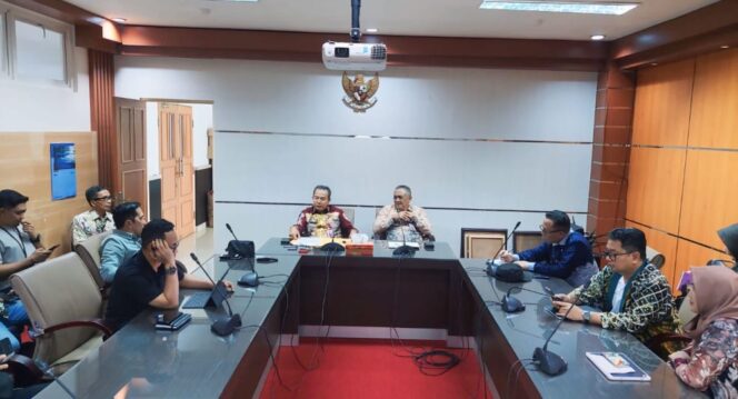 
 Pemrov Kalsel Gelar Pasar Wadai Ramadhan, H. Muhidin Pastikan Pendaftaran Stand Tidak Dipungut Biaya