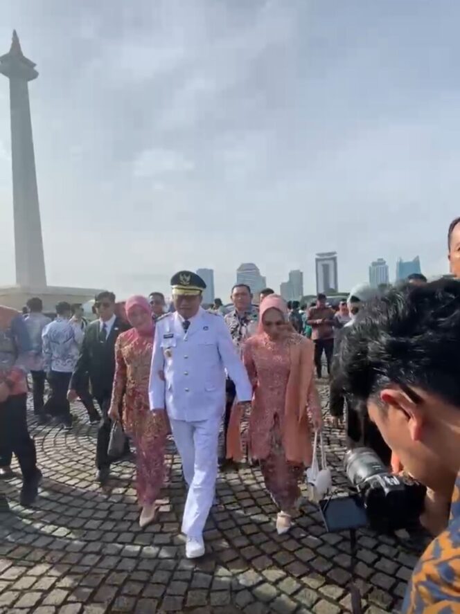 
 H. Muhidin dan Hasnuryadi Sulaiman Tiba di Monas Sebelum Dilantik Presiden Prabowo di Istana Negara