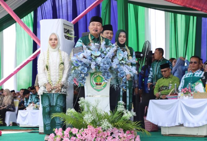 
 Gubernur Kalsel H. Muhidin menyampaikan sambutan pada Hari Jadi ke 22 Kabupaten Balangan/ Foto Biro Adpim Setda Prov Kalsel/Yusnadian