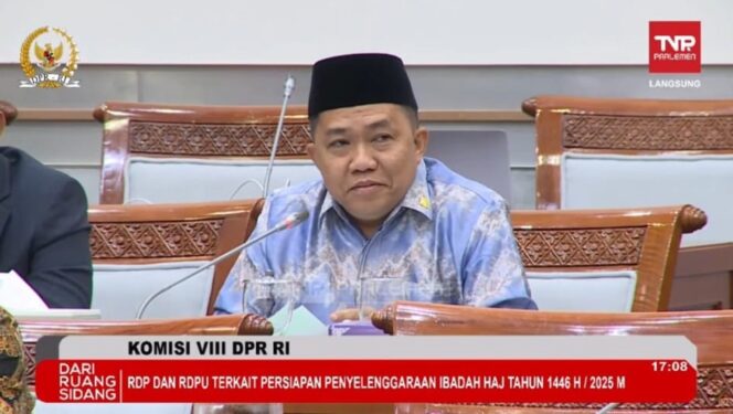 
 Anggota DPR RI Komisi VIII Fraksi PAN H Sudian Noor,S.AP saat menyampaikan arahan pada Rapat Dengar Pendapat (RDP) di Jakarta, Senin (28/4)