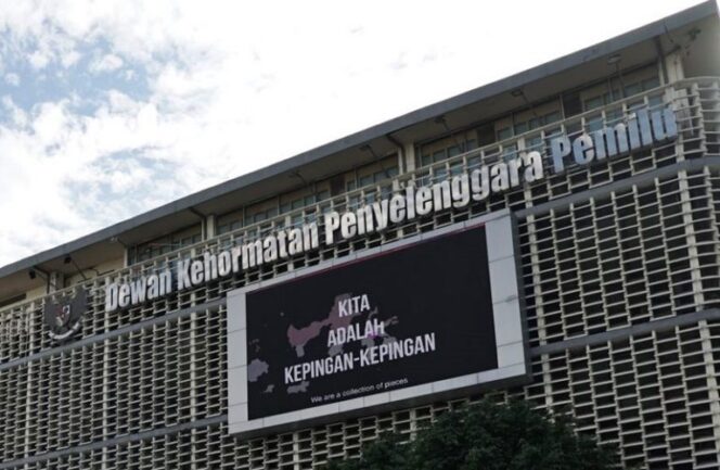 
 Ketua KPU Kalsel Dilaporkan ke DKPP RI