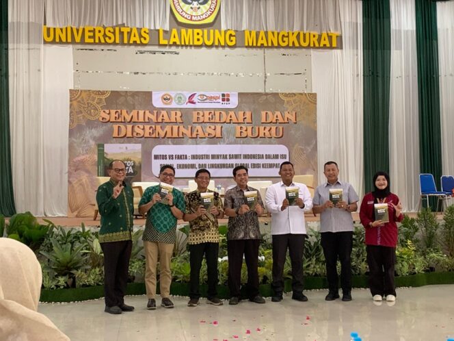 
 ULM Gelar Bedah Buku “Mitos Vs Fakta Sawit”, Kupas Peran Strategis Komoditas Unggulan Indonesia