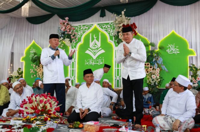 
 Gubernur Kalsel dan Pangdam XXII/Tambun Bungai Hadiri Maulid Nabi di Majelis Ahlussunnah Wal Jama’ah Banjarbaru
