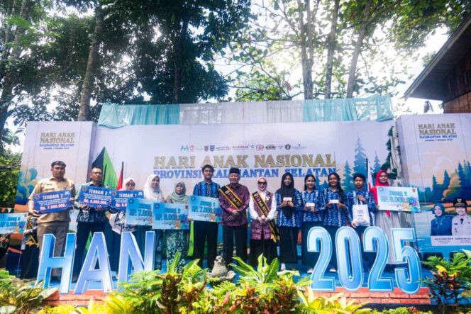 
 Meriah! Gubernur H. Muhidin dan Hj. Fathul Jannah Rayakan Hari Anak Nasional di Loksado