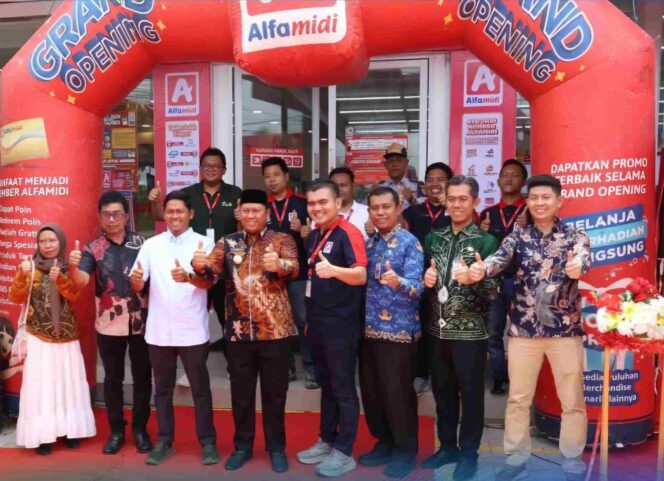 
 Alfamidi Resmi Hadir di Barito Kuala, Bupati Bahrul Ilmi: Dorongan Nyata untuk Ekonomi Warga