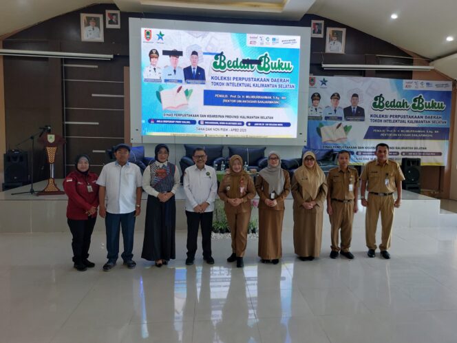 
 Dispersip Kalsel Bedah Buku Karya Rektor UIN Antasari, Angkat Gagasan Intelektual Banua