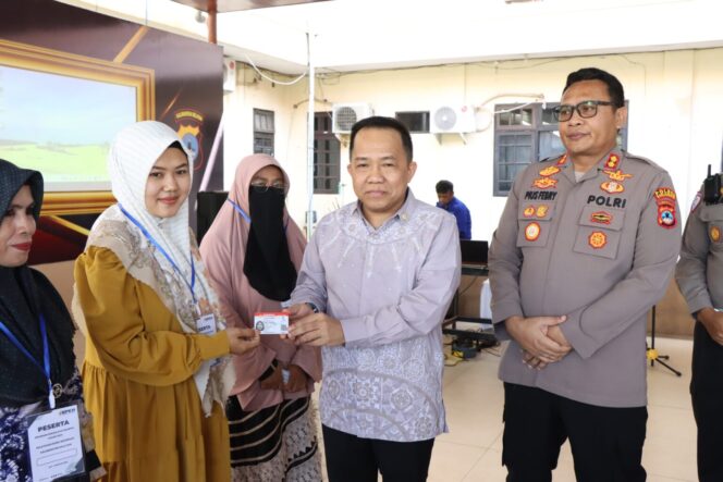
 H. Sudian Noor Fasilitasi Pembuatan SIM Gratis untuk Guru dan Ojek Online