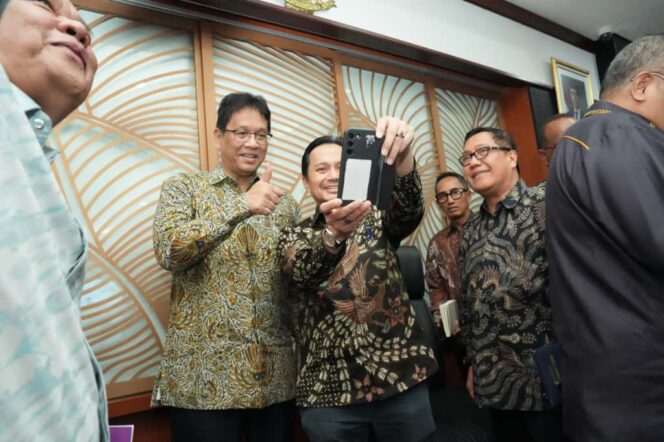 
 Wagub Hasnuryadi Bareng 18 Gubernur Temui Menkeu Purbaya Yudhi Sadewa Bahas Penurunan TKD 2026
