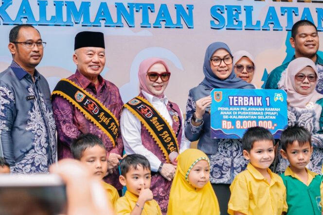 
 MEMBANGGAKAN -Banjarbaru meraih dua penghargaan pada Peringatan Hari Anak Nasional (HAN) Tingkat Provinsi Kalimantan Selatan Tahun 2025. Foto: MC Banjarbaru