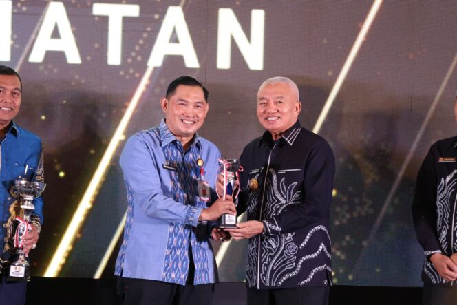 
 Tak Tanggung-tanggung, Tanah Bumbu Raih 6 Penghargaan Bidang Kesehatan