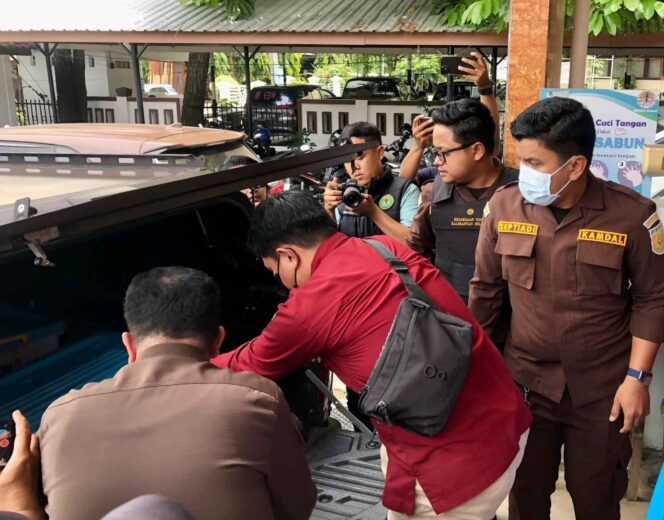 
 BREAKING NEWS! Kejati Kalsel Geledah Kantor BKSDA, Dugaan Kasus Korupsi Penyalahgunaan Wewenang dan Dana