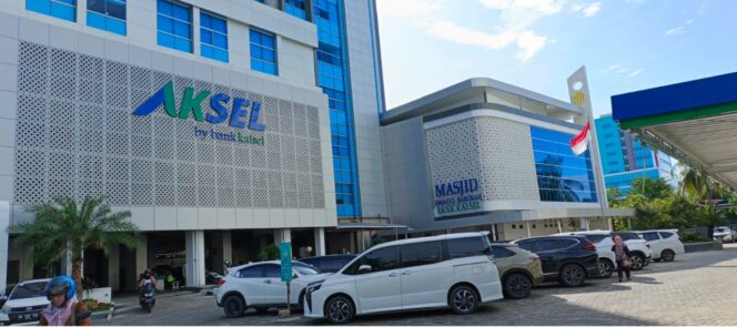 
 Bank Kalsel Resmi Kantongi Izin Bank Devisa dari OJK