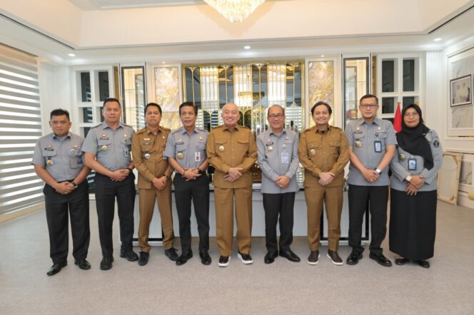 
 Pemprov Kalsel Perkuat Akses Keadilan lewat Pos Bantuan Hukum Desa dan Kelurahan