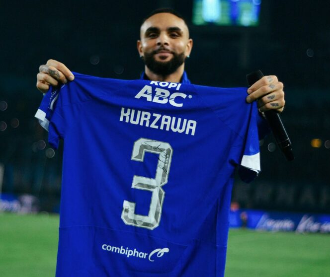 
 Eks Pemain PSG Layvin Kurzawa Gabung Persib Bandung