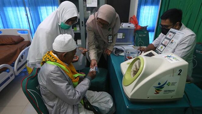 
 Jelang Keberangkatan ke Tanah Suci, 711 Jemaah Haji Jalani Vaksinasi