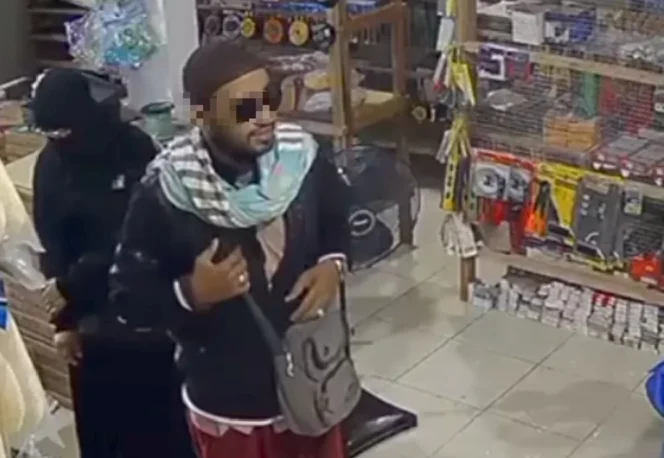 
 Pencurian Bermodus Berteduh, Pasutri Diamankan Aparat