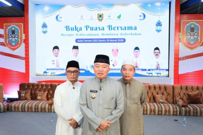 
 Gubernur Kalsel Muhidin Dorong PT Bangun Banua Tingkatkan Kinerja Bisnis dan Pendapatan Daerah