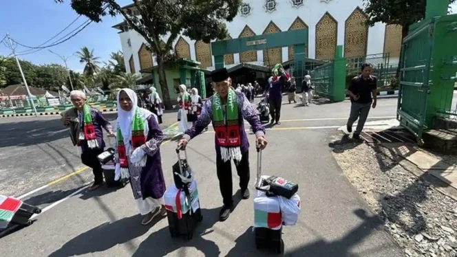 
 Jelang Haji 2026, Kemenhaj Kalsel Gelar Rakor Fokus pada Kesiapan Petugas dan Fasilitas