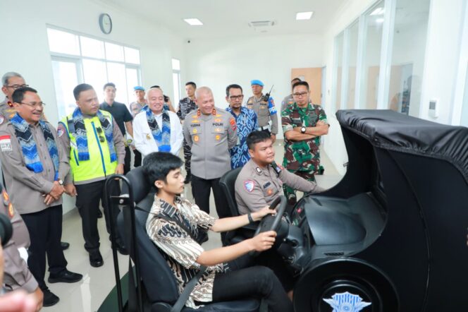 
 H. Muhidin Resmikan Safety Driving Center Polda Kalimantan Selatan di Banjarbaru
