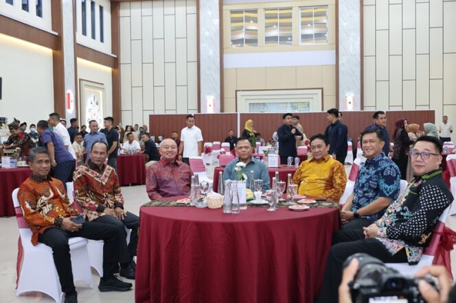 
 Pererat Sinergi Kalsel–Kalteng, Gubernur Muhidin Hadiri Ramah Tamah Bersama Pangdam XXII/Tambun Bungai