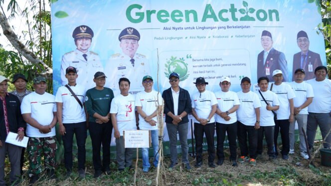 
 600 Pohon Ditanam, Hampir 2 Ton Sampah Dikumpulkan dalam Green Action 2026 di Martapura Barat