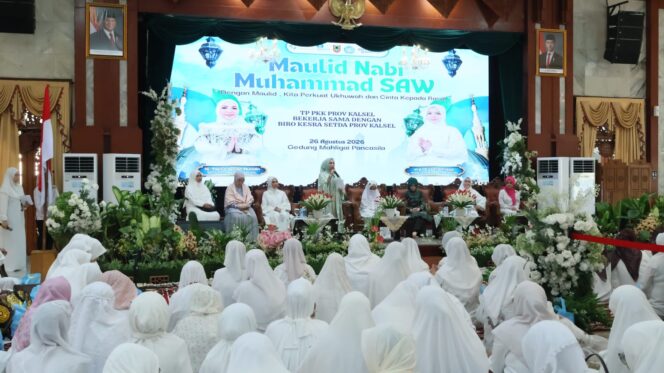 
 Peringatan Maulid, Ketua TP PKK Hj. Fathul Jannah Muhidin Ajak Perkuat Ukhuwah, Silaturahmi serta Kecintaan kepada Rasulullah SAW