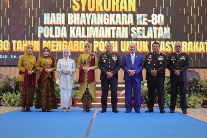 
 Muhidin Hadiri Upacara dan Syukuran Hari Bhayangkara ke-80