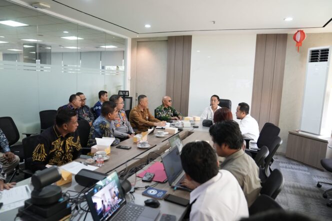 
 Audiensi ke Kemenhut, Bupati Kotabaru Perjuangkan Kawasan Konservasi Untuk Akses Pelabuhan Baru
