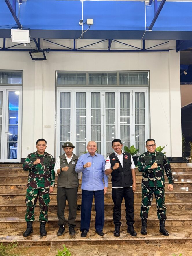 
 Perkuat Sinergi Penanganan Karhutla, Gubernur H. Muhidin Terima Kunjungan Menteri Kehutanan dan Kepala BNPB